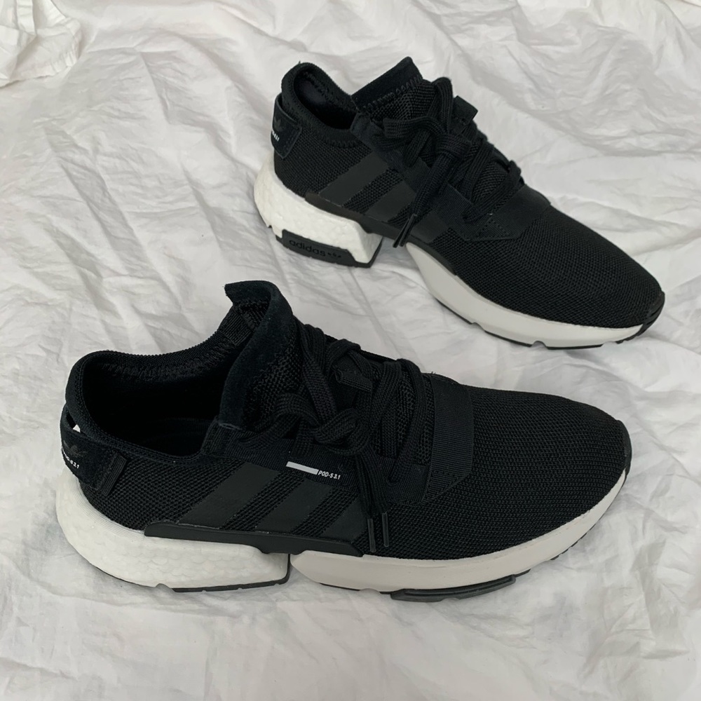 NWOT Adidas Black/White POD-S 3.1